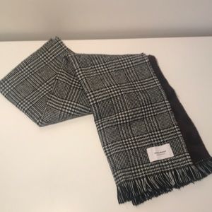 Very moda scarf / wrap,reversible